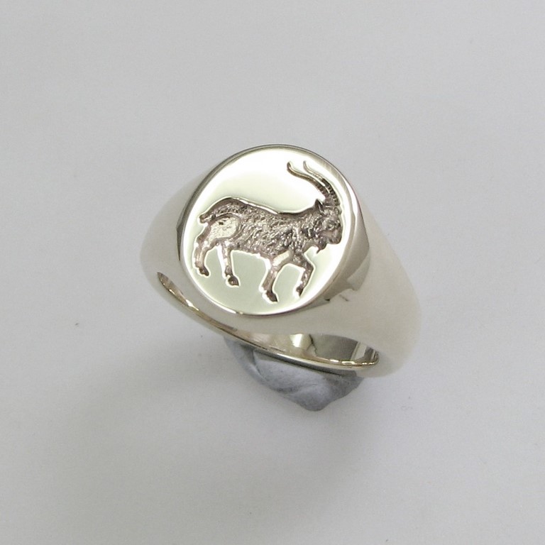 Goat or ram crest engraved signet ring