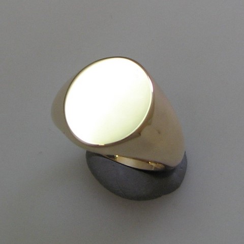 Plain heavyweight 9ct oval signet rings